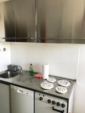 Private kitchen - Zentrales 2 Zimmer Apartment -mit Kostenlosem Parktplatz (Heidelberg)