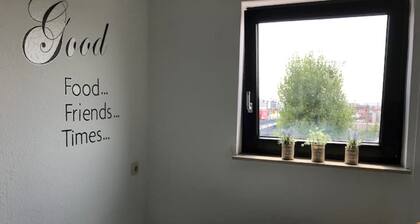 Zentrales 2 Zimmer Apartment -mit kostenlosem Parktplatz