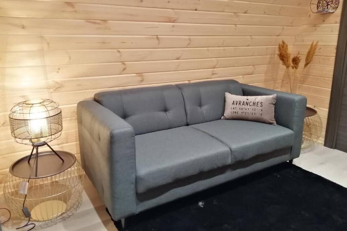 Decoración personalizada, wifi gratis y ropa de cama
