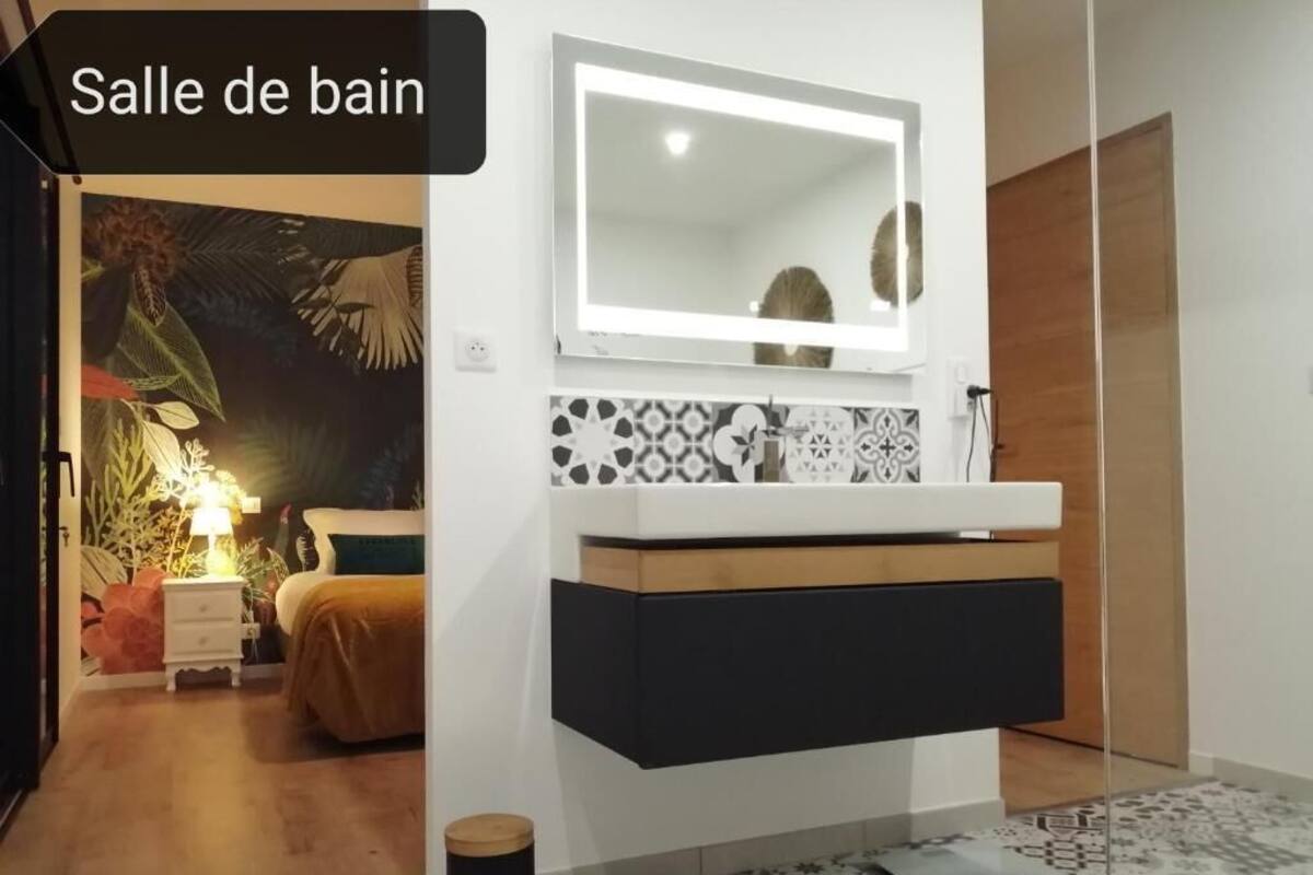 Habitación doble | Decoración personalizada, wifi gratis y ropa de cama