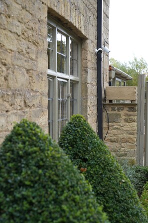 บริเวณภายนอก