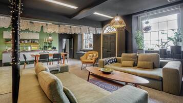 Apartment | Living area | Smart TV