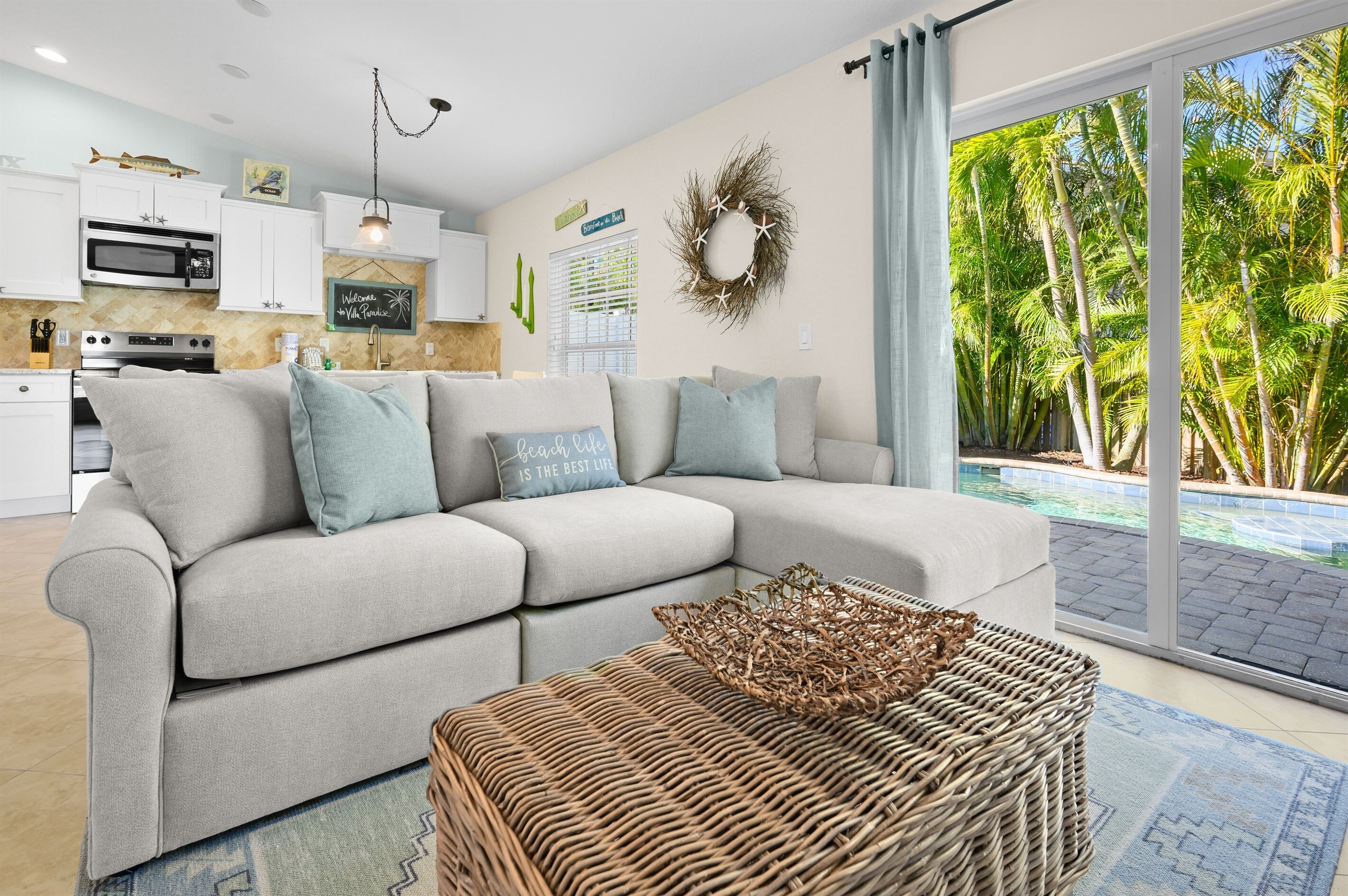 智能電視、書籍