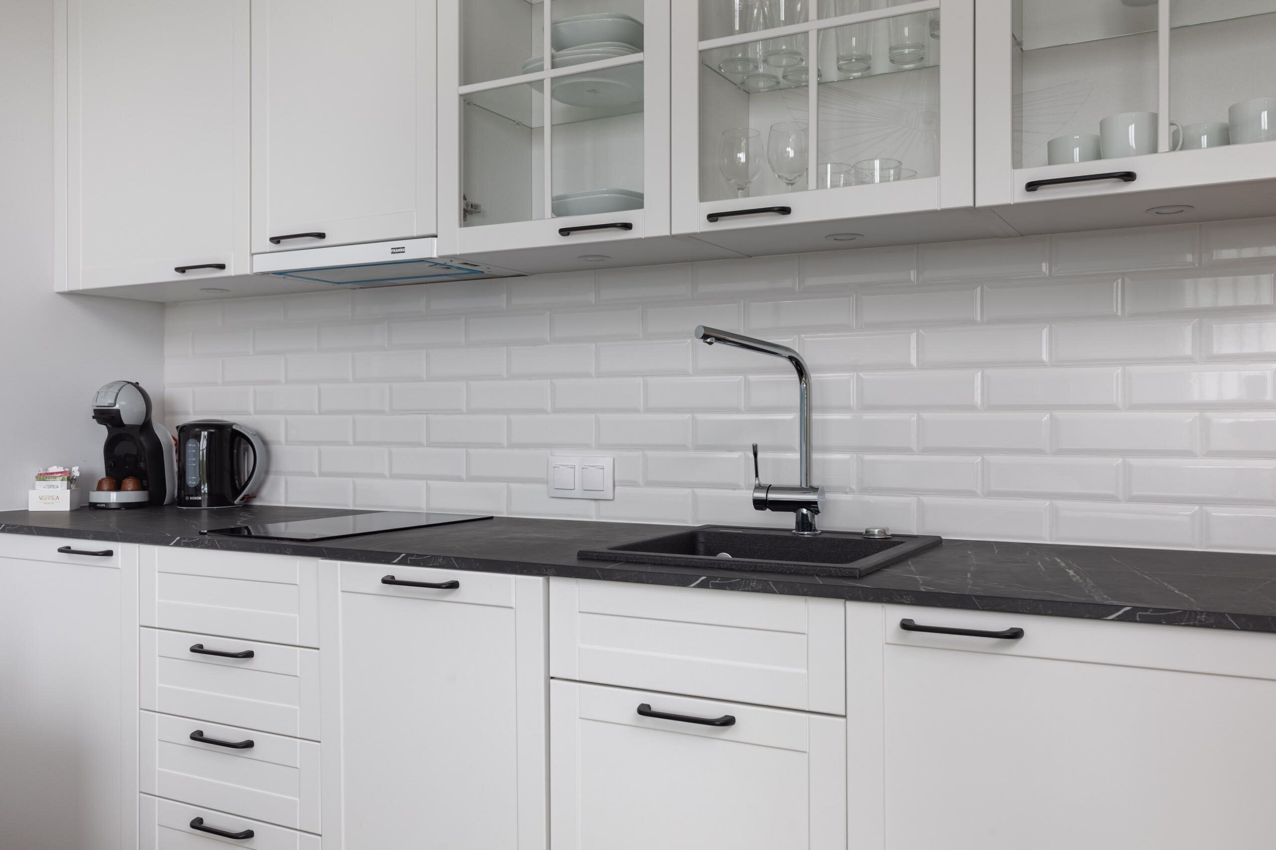 Kühlschrank, Herdplatte, Geschirrspüler