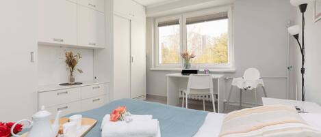 2 bedrooms, iron/ironing board, WiFi, bed sheets