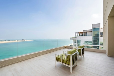 1 bedroom, in-room safe, laptop workspace, iron/ironing board. Agora, Doha, Autograph Collection