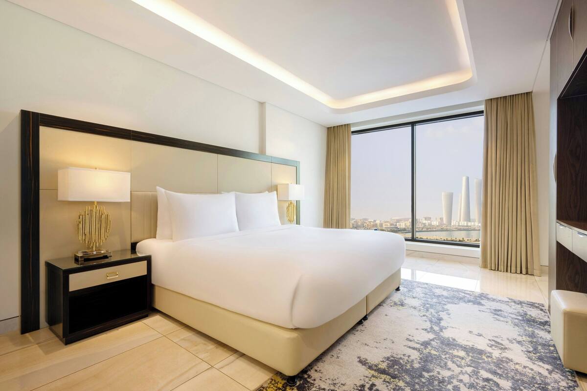 Suite Grand, 1 kamar tidur, balkon, pemandangan laut (Sea View) | 1 kamar tidur, brankas, dan ruang kerja ramah laptop