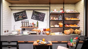Tägliches Frühstücksbuffet gegen Gebühr
