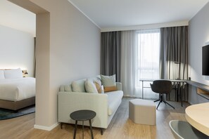 Estúdio, 1 cama Queen e sofá-cama | Roupas de cama premium, edredons de pluma, cofres nos quartos