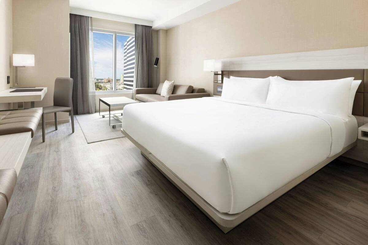 Studio, 1 King Bed with Sofa bed | In-room safe, desk, blackout curtains, iron/ironing board