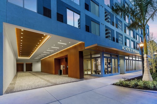 AC Hotel St. Petersburg Downtown