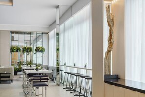 Lobby - AC Hotel St. Petersburg Downtown (St. Petersburg)