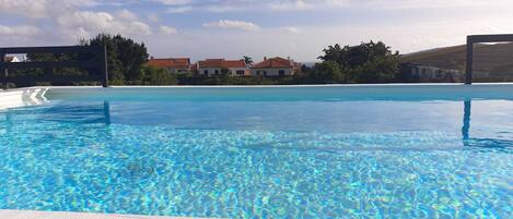 Utomhuspool