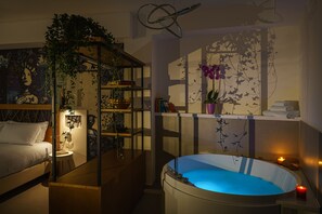 Junior Studio Suite | Bathroom | Designer toiletries, hair dryer, bidet, towels - Urban Karalis by Accomodo (Cagliari)