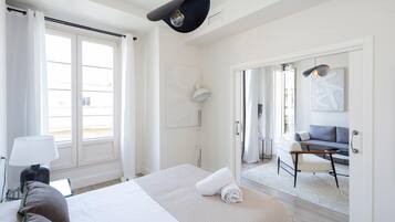 1 chambre, fer et planche à repasser, accès Internet, draps fournis
