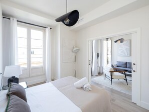 1 chambre, fer et planche à repasser, accès Internet, draps fournis