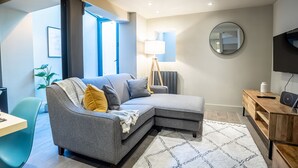 Premier Apartment, 2 Bedrooms | Living area