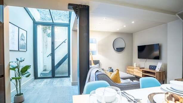 Premier Apartment, 2 Bedrooms | Living area