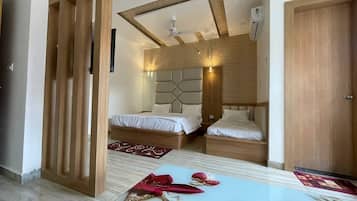 Phòng Deluxe | Bộ trải giường bằng vải cotton Ai Cập, bộ đồ giường cao cấp