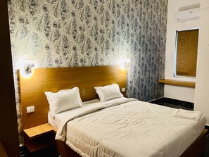 Kamar Standar | Seprai katun Mesir, seprai premium, Wi-Fi gratis, dan seprai linen