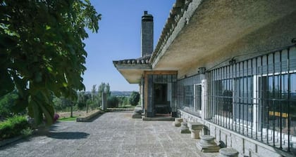 Magnífico Chalet con Zonas de Ocio y Deportes