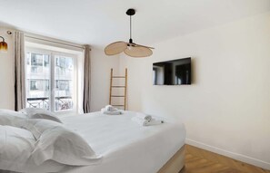 1 bedroom, iron/ironing board, travel cot, WiFi