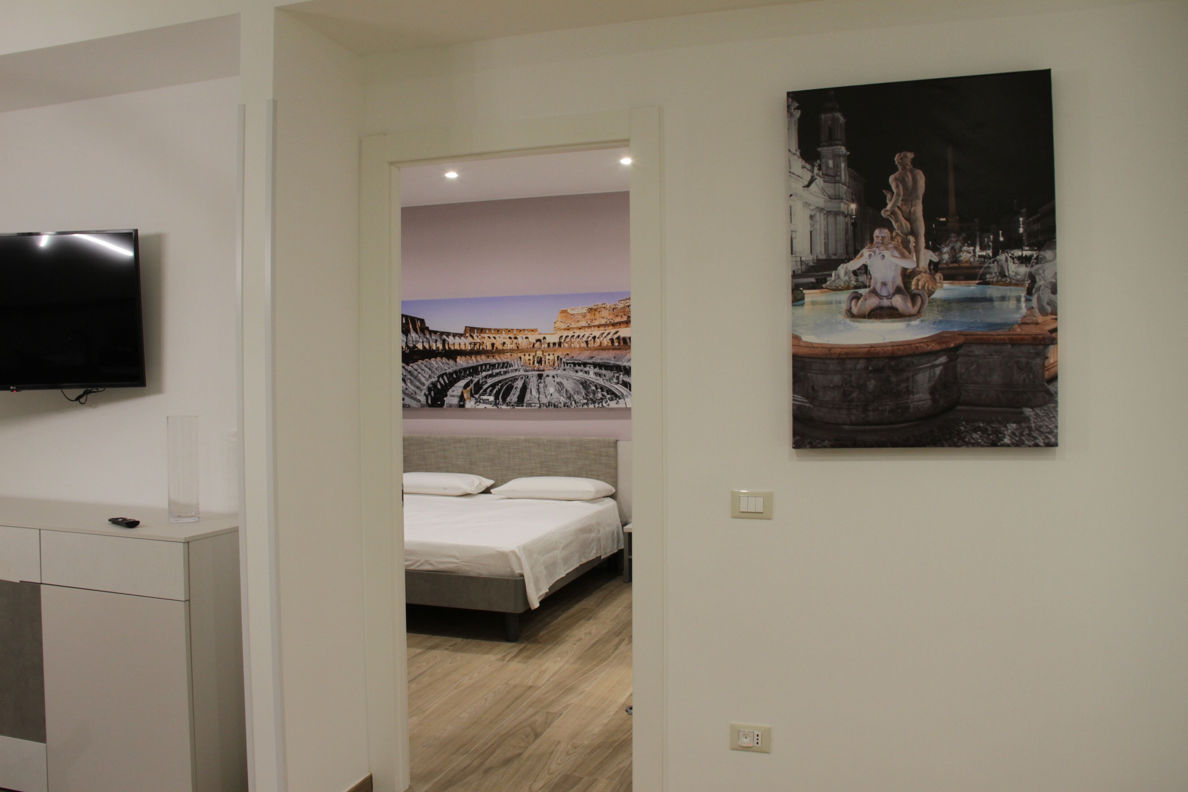 2 Schlafzimmer, Zimmersafe, Schreibtisch, Bügeleisen/Bügelbrett