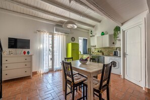 Dining - Sant'Onofrio Loft by Wonderful Italy (Palermo)