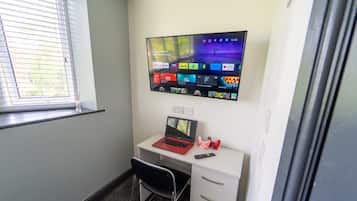 Studio | Free WiFi, bed sheets