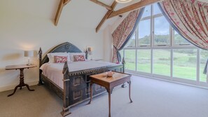 9 bedrooms, iron/ironing board, travel crib, free WiFi