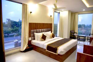 スーペリア ルーム | セーフティボックス (室内)、防音設備、ベッドシーツ