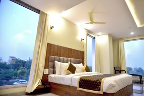 Family Room | In-room safe, soundproofing, bed sheets - Hotel Aarna (Jaipur)
