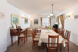 Dining - 4 Bedroom Traditional Villa, Private Pool, Brac Island (Sumartin)