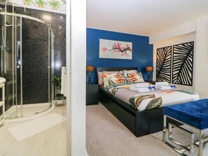 Apartment | 2 bedrooms, iron/ironing board, free WiFi, bed sheets - English Riviera Coastal Holiday Home in Devon Uk (Paignton)