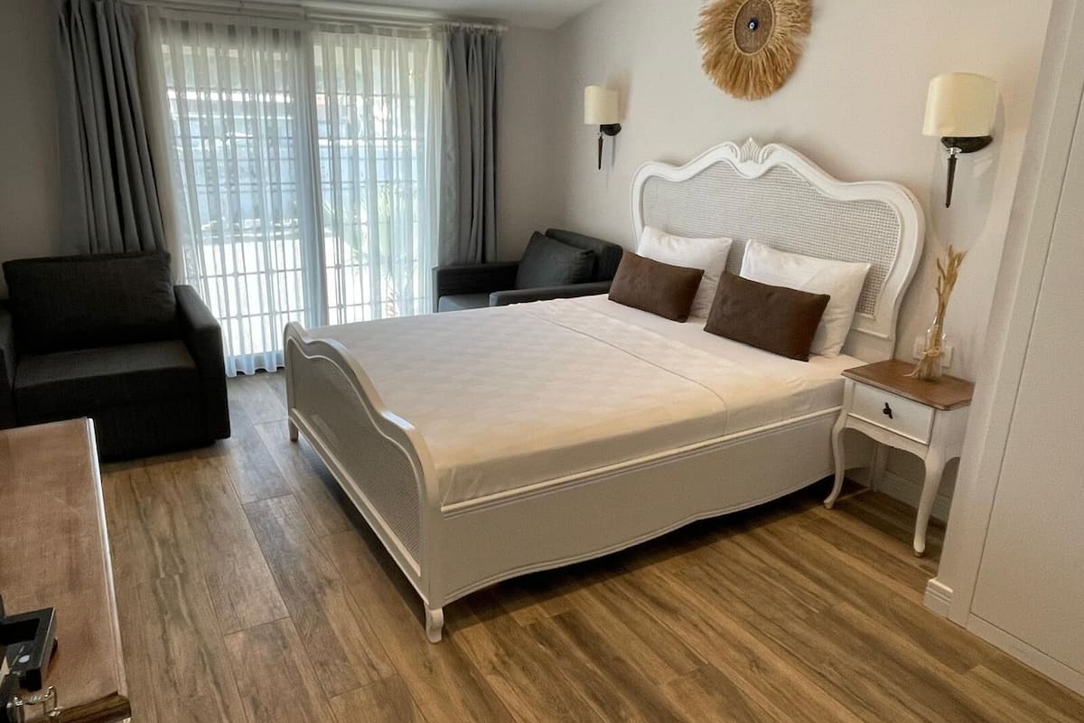 Quadrupla Standard | Biancheria da letto di alta qualità, Wi-Fi gratuito, lenzuola