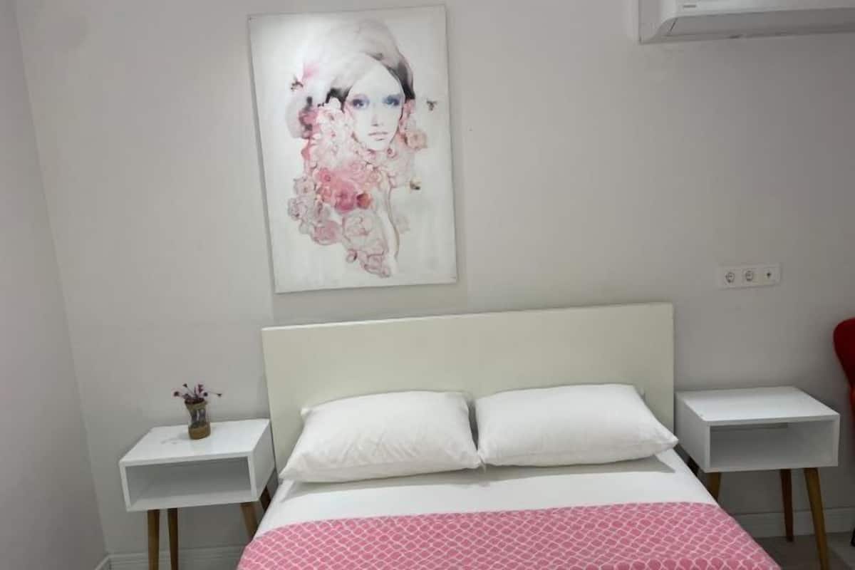 1 habitación, ropa de cama de alta calidad, wifi gratis y ropa de cama