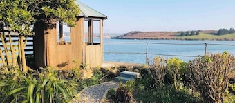 Waterfront coastal chic in the heart of Kinsale, Co.Cork.
