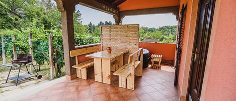 Ferienhaus (Holiday home Vesna) | Terrasse/Patio