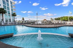 Piscina coperta, una piscina riscaldata