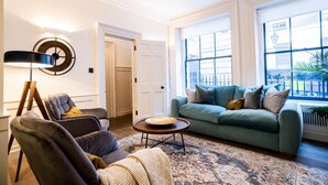 Luxury Apartment, 3 Bedrooms | Living area - Huge 4BR Home near Liverpool St Station (London)