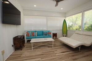 TV connectée, jeux vidéo, baby-foot