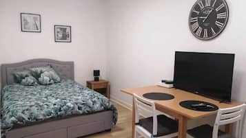 Een strijkplank/strijkijzer