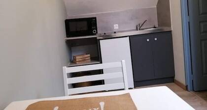 Studio tout équipé, wifi, arrivée autonome.
