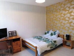 1 chambre, bureau, lit parapluie, Wi-Fi gratuit