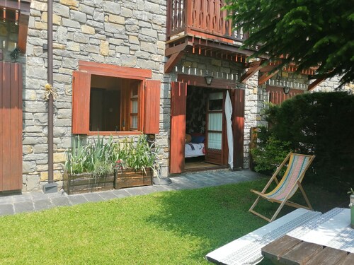 Ground floor with garden and barbecue - Puig Falcó 2