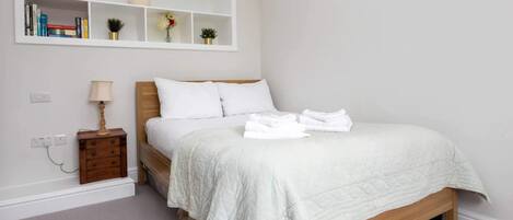 1 habitación y ropa de cama