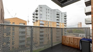 Basic Apartment, 1 King Bed | Exterior - Modern 1 Bedroom Apartment With Balcony in Surrey Quays (London)