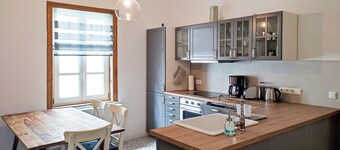 Renovated historic apartment - bright and spacious