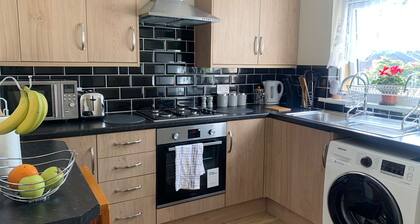 A beautifully furnished, modern two bedroom flat in the area of Baffins.