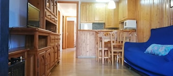 Besiberri 3 apartment located on the first floor and with terrace